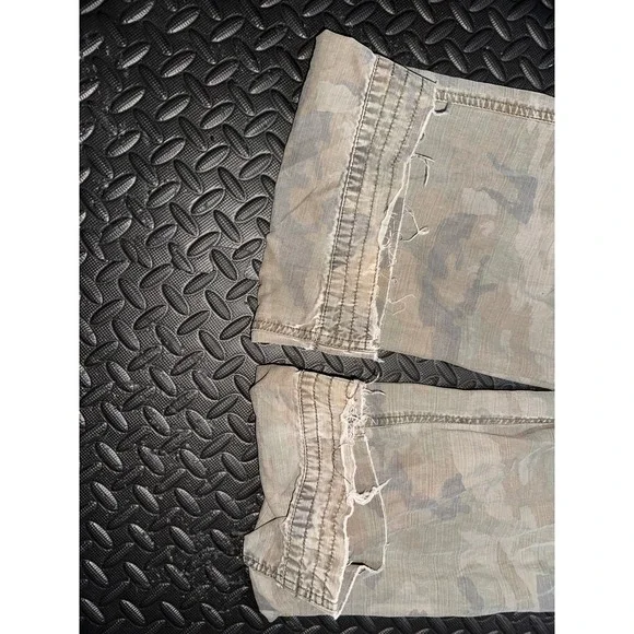 Urban Pipeline Mens Camo Cargo Pants 32x32 Green Brown Distressed Cotton Y2K - Picture 7 of 11